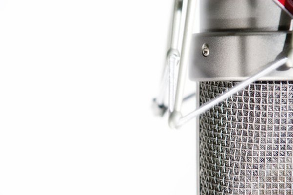 Escoger el micrófono adecuado para tu cajón peruano hace la diferencia en las presentaciones en vivo o grabaciones.