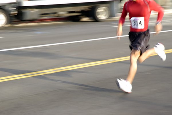 Una niña en el percentil 100 corre una milla (1,6 km) en 6 minutos y 22 segundos.