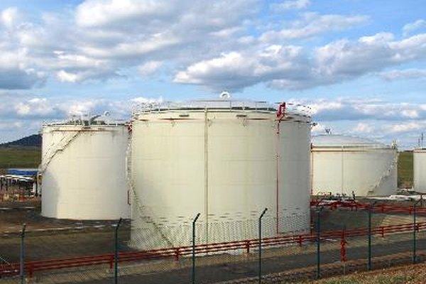 Los combustibles fósiles tienen efectos negativos sobre el medio ambiente.