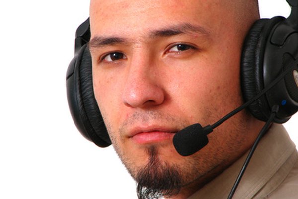 operator image by Dmitri MIkitenko from Fotolia.com Los investigadores de encuesta se les paga para recolectar la información necesaria para propósitos de marketing.