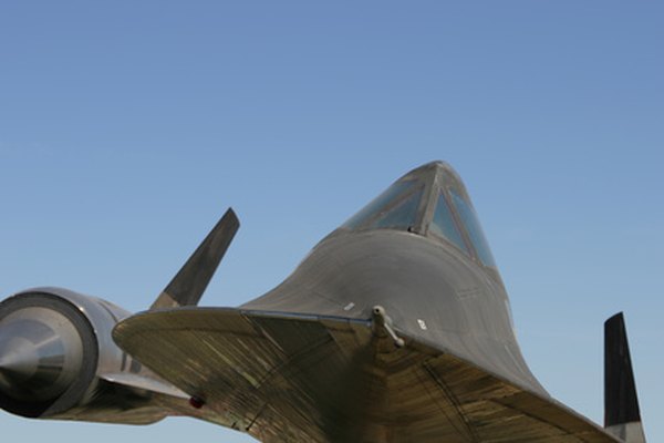 Con velocidades máximas de más de Mach 3, el Lockheed SR-71 fuselaje hace uso intensivo de titanio.