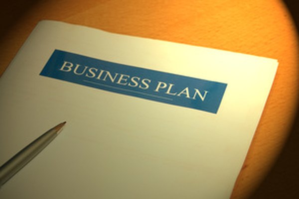 business plan 2 image by Kelly Young from Fotolia.com Como parte del plan de inicio de sus empresas, los pequeños empresarios deben definir su estructura legal.