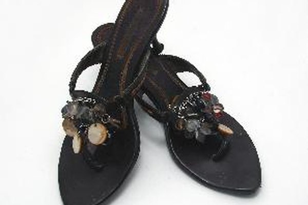 Aprende a hacer tus propias sandalias romanas.
