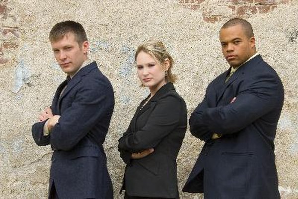 business team image by Jaimie Duplass from Fotolia.com Los ejercicios de formación de equipos pueden mejorar las dinámicas de grupo en el lugar de trabajo.