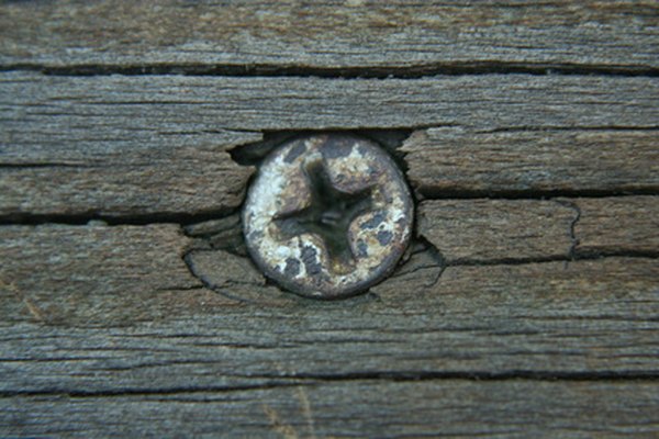 Cubrir cabezas de tornillo.