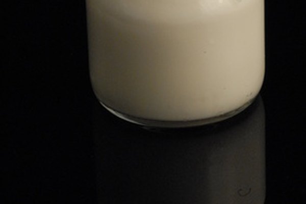 El yogur se ha hecho en casa por cientos de años.