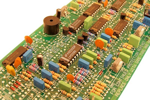 Calcula la reactancia inductiva para tu circuito.