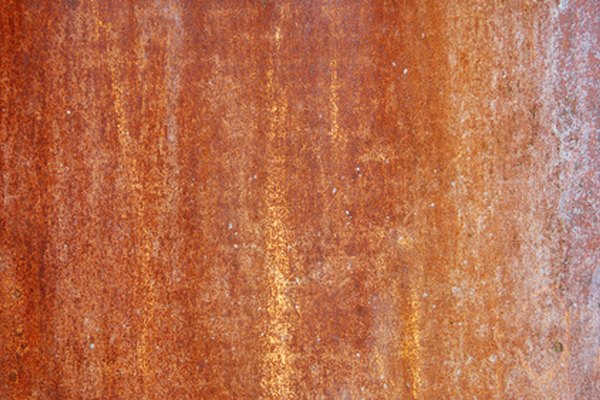 El aluminio puede cambiar de color a marrón o negro químicamente.