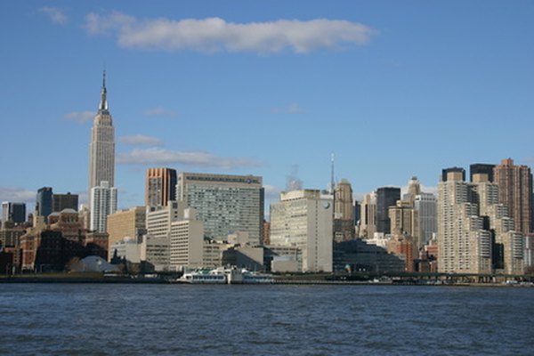 La City university of New York (Universidad de la Ciudad de Nueva York) ofrece opciones de universidades a la comunidad.