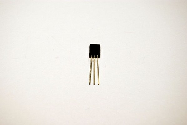 El beta de un transistor mide su capacidad de amplificación.