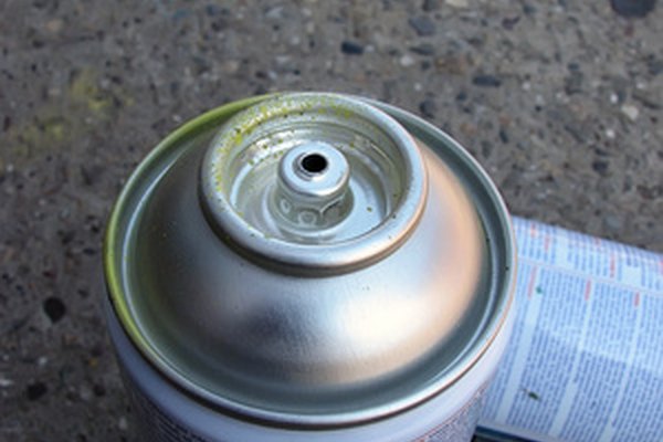 Puedes transferir rápidamente la pintura de una lata de pintura cálida a una de pintura fría.