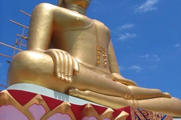 El budismo hace hincapié en sentirse desprendido por el mundo material, siguiendo los pasos del Bodhisattva iluminado.