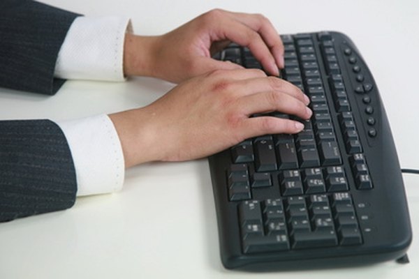 Typing hands image by huaxiadragon from Fotolia.com Contar con un código de conducta para empleados brinda información clara sobre las expectativas de la empresa en relación al personal.