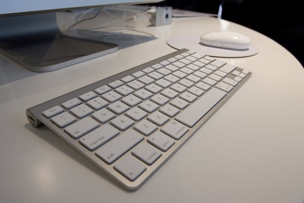 Los teclados inalámbricos Apple pueden sólo emparejarse con un dispositivo al tiempo.