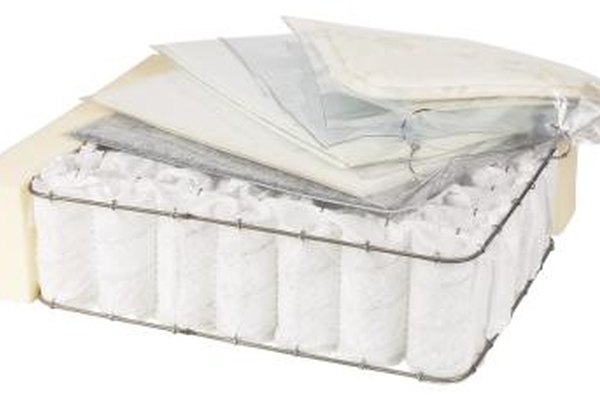 Hemera Technologies/PhotoObjects.net/Getty Images Tejas permite la reventa de los colchones, pero tiene leyes que requieren que los vendedores los limpien antes de su venta y que indiquen claramente que la ropa de cama se usa.