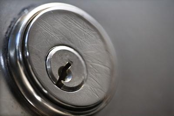 Thinkstock/Comstock/Getty Images La seguridad es una preocupación clave para los propietarios de las instalaciones de almacenamiento.
