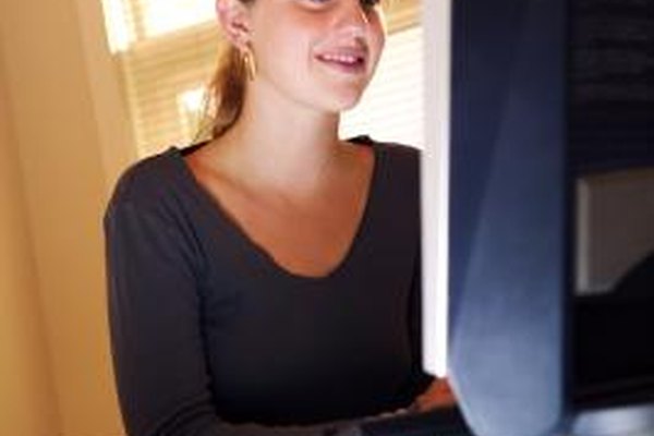 Thinkstock Images/Comstock/Getty Images Los trabajos en línea con las habilidades e intereses de los adolescentes son más recompenzantes y menos estresantes.
