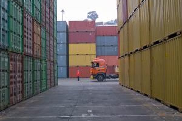 Felipe Dupouy/Lifesize/Getty Images Un supervisor de logística asegura que una empresa puede ofrecer a sus clientes los productos que necesitan en el momento oportuno.