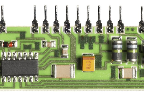 Los dispositivos electrónicos modernos usan circuitos integrados.