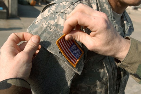 El Velcro, ahora utilizado en los uniformes de los soldados, fue inventado en 1941.