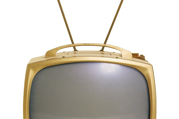 La tecnología de la televisión ha progresado dramáticamente desde que se requería de antenas para obtener una buena recepción.