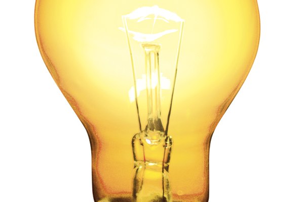 Los principios de la electricidad son los mismos, independientemente del tamaño de la bombilla de luz.