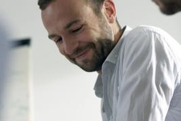 Michael Blann/Lifesize/Getty Images El trabajo en equipo de un ambiente organizacional es un aspecto importante para crear una máquina eficiente que sirva para realizar las tareas y los proyectos adecuadamente.