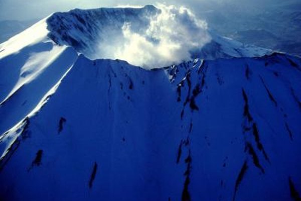 NA/Photos.com/Getty Images Los vulcanólogos son científicos de la Tierra que estudian los volcanes en la Tierra y otros cuerpos planetarios.