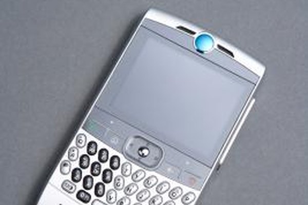 Jupiterimages/Photos.com/Getty Images Asegúrate de que el ROM árabe y la aplicación de desbloqueo sean compatibles con tu modelo de teléfono inteligente antes de usar cualquiera de ellos.