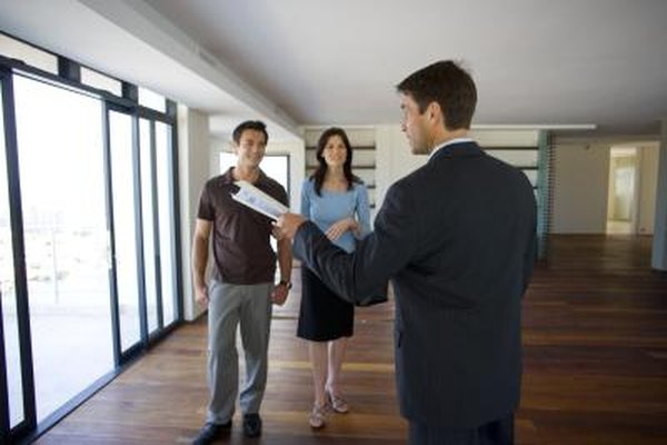 Jupiterimages/Pixland/Getty Images El modelo de negocio de ventas directas de primer nivel es una alternativa a la comercialización de niveles múltiples