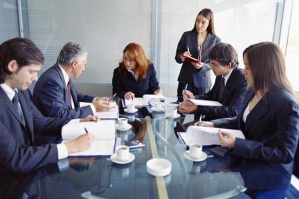 Creatas/Creatas/Getty Images Los informes contables los utilizan los contadores para acceder a la condición financiera de la empresa.