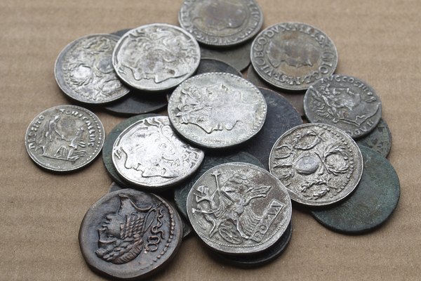 Antiguas monedas romanas.