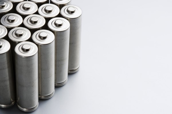Las pilas alcalinas tienen un número de ventajas sobre las baterías de zinc.