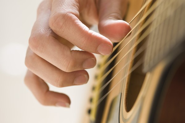 Mi es la cuerda que se ubica más cerca del suelo cuando tocas la guitarra.