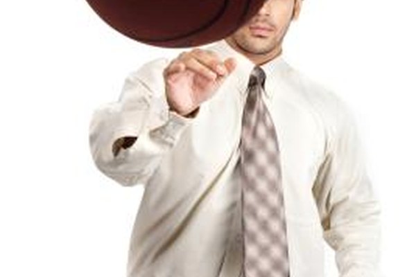 Visage/Stockbyte/Getty Images Usa tu licenciatura en gestión deportiva y título de administración de empresas para hacer carrera en un equipo deportivo o universidad.