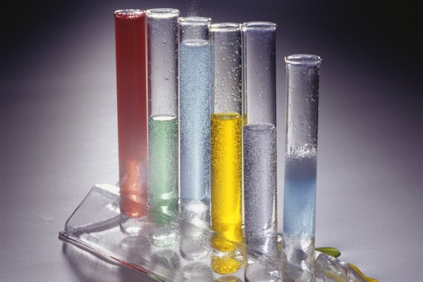 Con el espectrofotómetro se puede determinar la concentración de una solución coloreada.