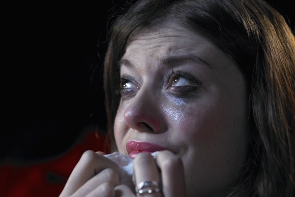 Una mujer bonita pierde su belleza cuando llora.