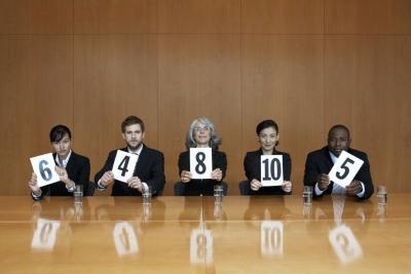 Noel Hendrickson/Photodisc/Getty Images Las consecuencias tangibles y los costos de la discriminación requieren mucho más que un pequeño cambio.