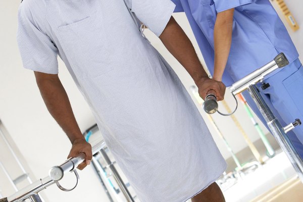 En promedio, un recién graduado fisioterapeuta puede esperar ganar US$25,78 por hora.