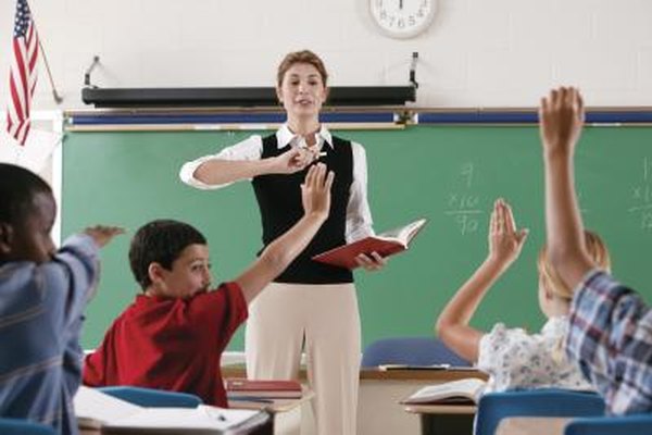 Comstock/Comstock/Getty Images El diagnóstico y tratamiento de niños con dificultades en el habla como la tartamudez o la incapacidad para pronunciar ciertas palabras, es más eficaz si el tratamiento se inicia cuando los niños son todavía jóvenes.