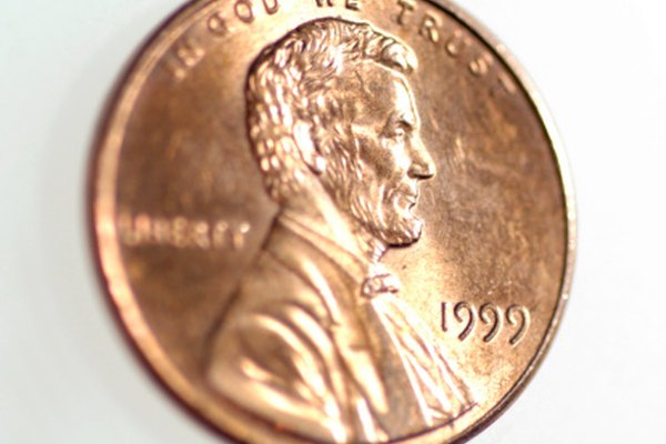 Las monedas de un centavo de dólar están recubiertas de cobre.