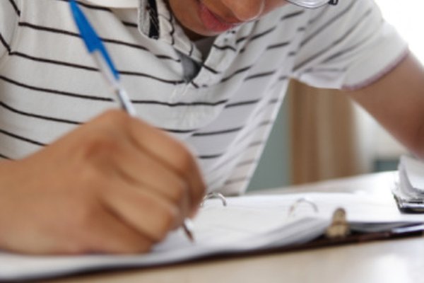 Los maestros deben modelar la escritura eficaz al enseñar a los estudiantes acerca de los seis rasgos de la escritura.