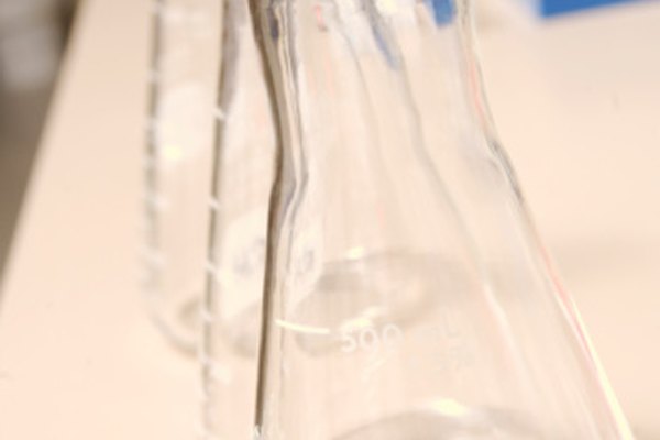 La solución salina es usada para diluir muchos experimentos.