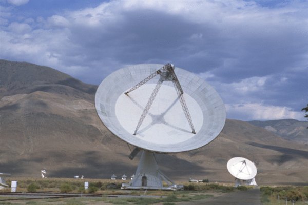Las ondas de radio ayudan a los astrónomos a comprender la composición química y el comportamiento de los objetos astronómicos.