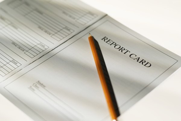 Los sistemas de calificaciones se utilizan para completar boletines de reporte para los estudiantes.