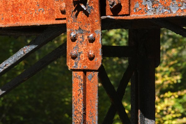El metal oxidado es un ejemplo de la desgaste químico.