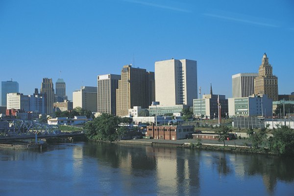 El pulso urbano de Newark ha hecho un centro de actividad para turismo y comercio.