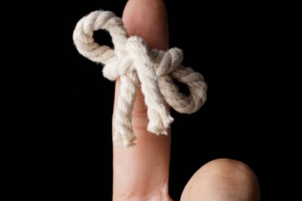El hilo cáñano es más grueso que la cuerda, haciéndolo durable, pero más difícil de trabajar.