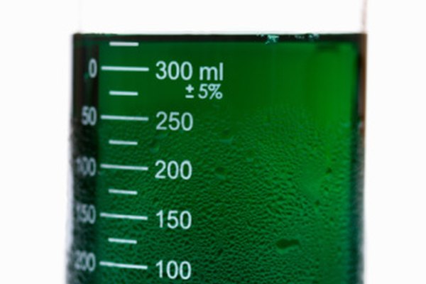 Los mililitros se usan mucho en las escalas de laboratorio para experimentos químicos.