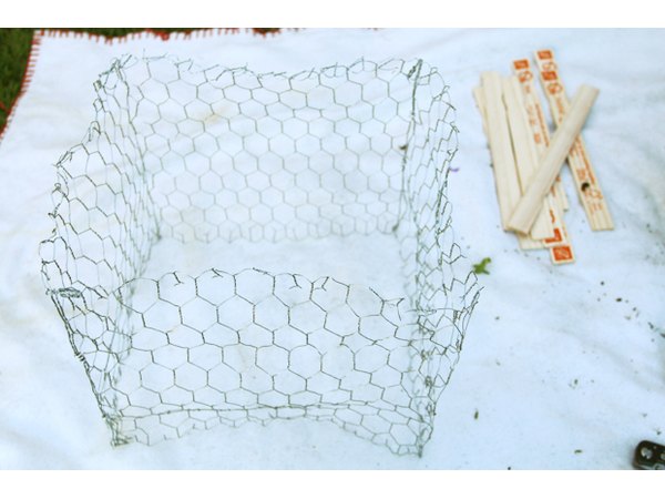 DIY Chicken Wire Planter Box (with Pictures) | eHow